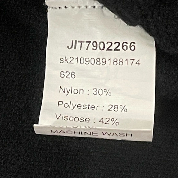 ⛔️SOLD⛔️ SHEIN Youth turtleneck sweater sz US 13-14Y - Picture 6 of 6